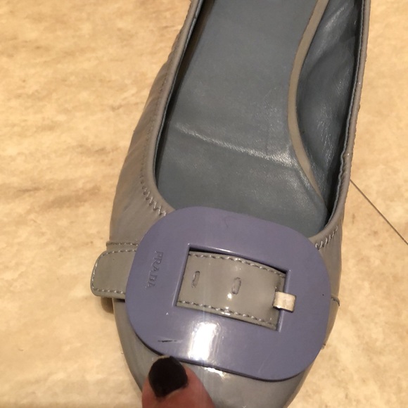 Prada gray patent flats with lavender buckle. Size 39 1/2 - Picture 5 of 8